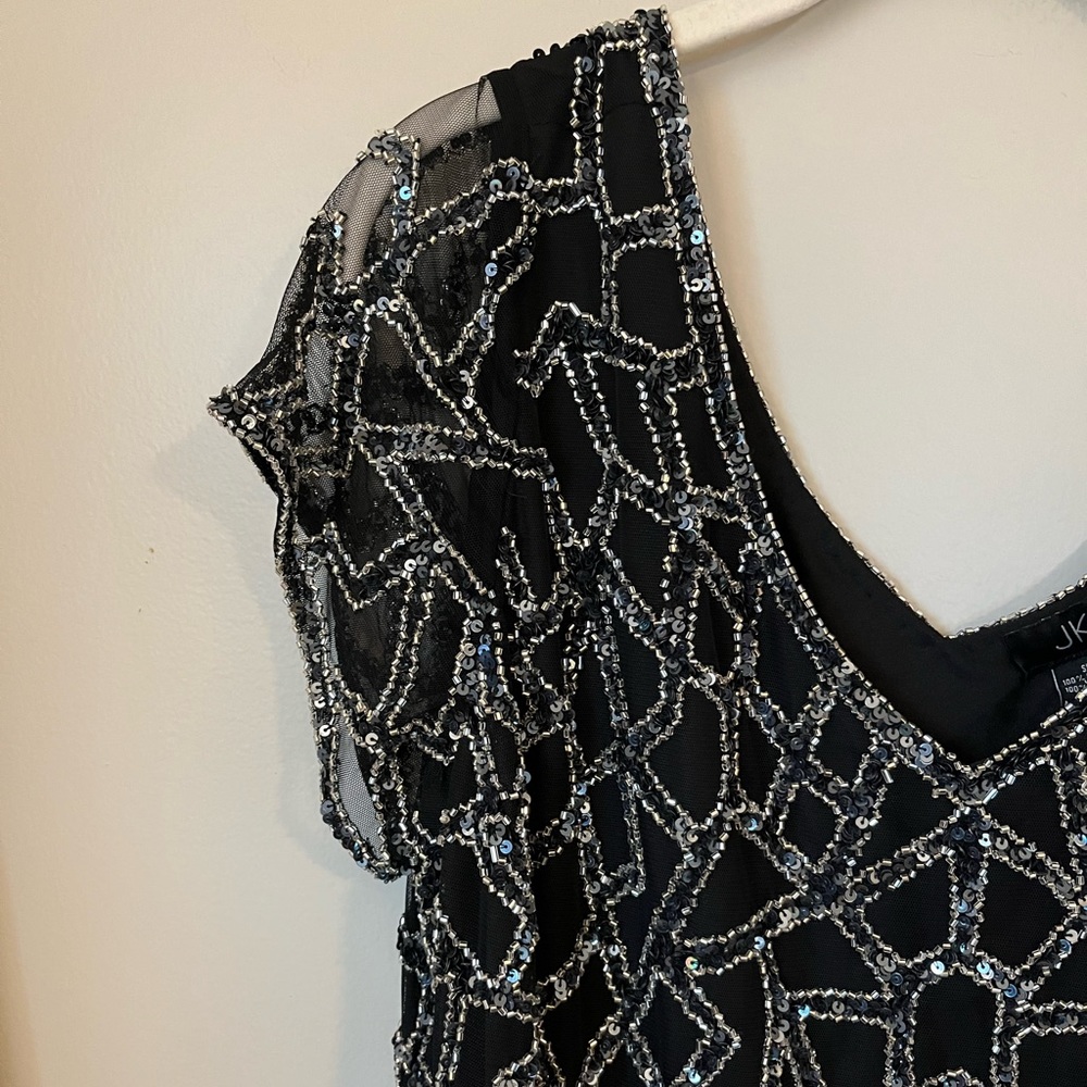 J Kara Black/Multi Short Sleeve Geo Long Beaded Gown - Picture 5 of 6